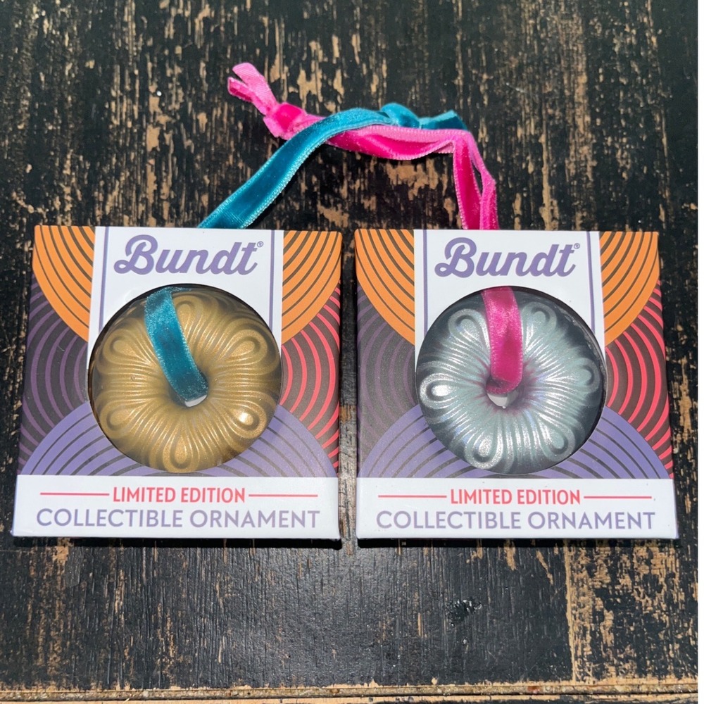 Nordic Ware Bundt Limited Edition Collectible Ornament Set 2 Cast Aluminum Gold